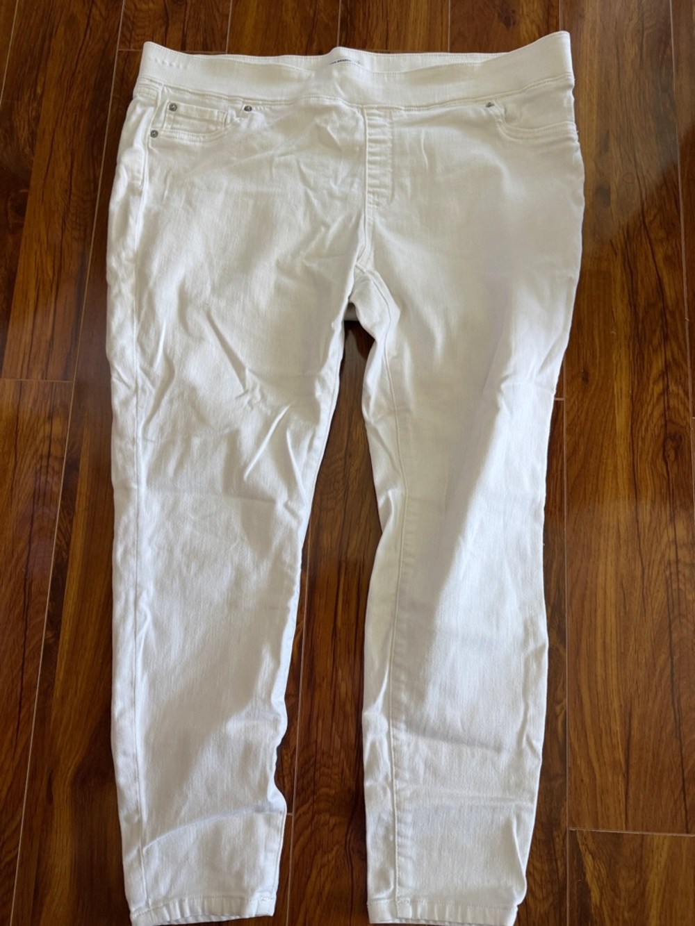 Amazon Essentials White Stretch Skinny Jeans